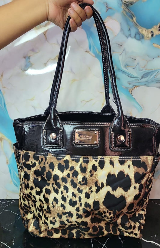 Bolso Tote Nine West con Estampado de Leopardo (Usado)